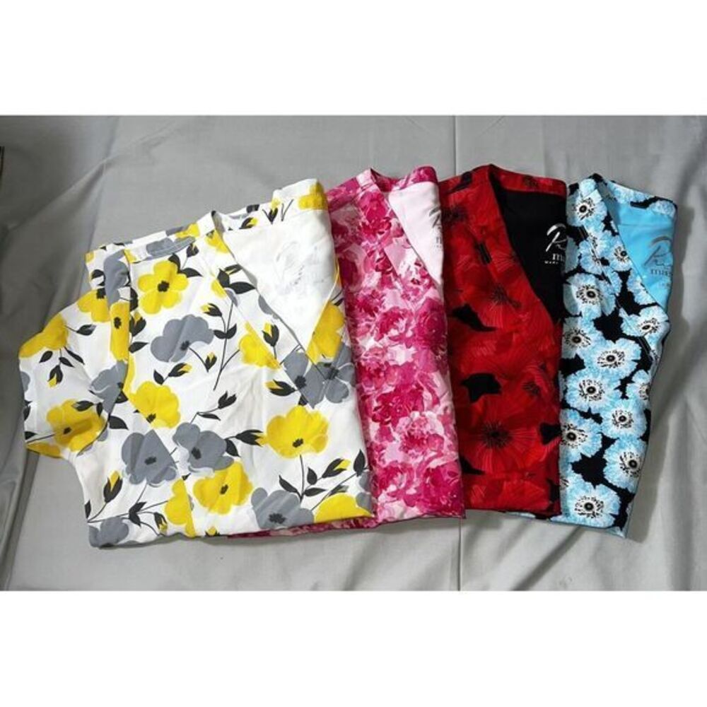 Prints by Maven Lot‎ Of 4 V-Neck Scrubs 2 Pocket Nurse Tops Size X-Sm All Floral